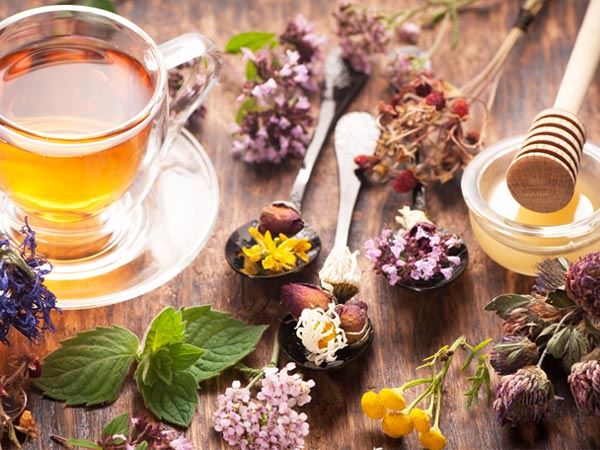 6 herbal teas that reduce the risk of chronic diseases